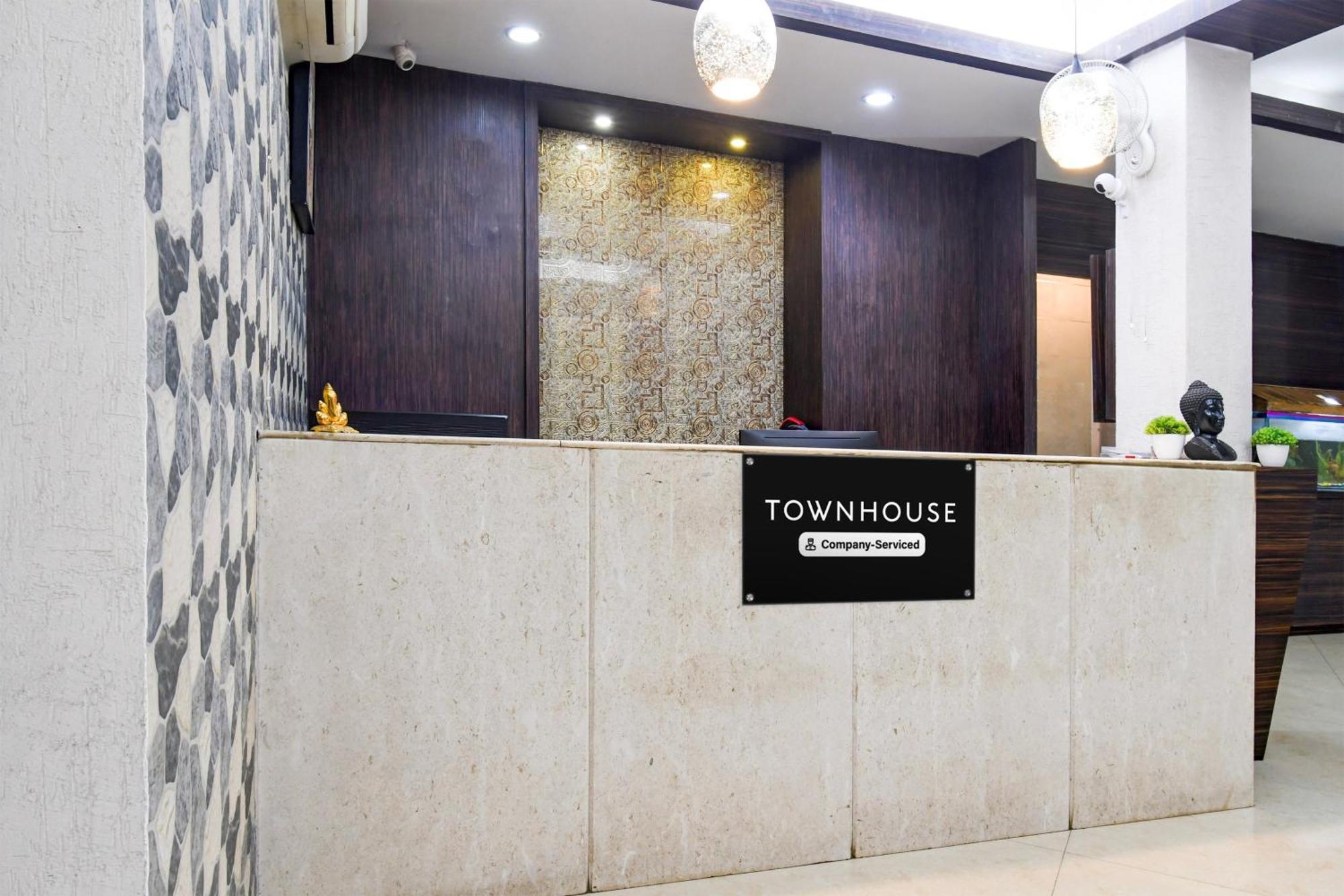 Super Townhouse Harmu Road Formerly Elite City Ranchi Exterior foto